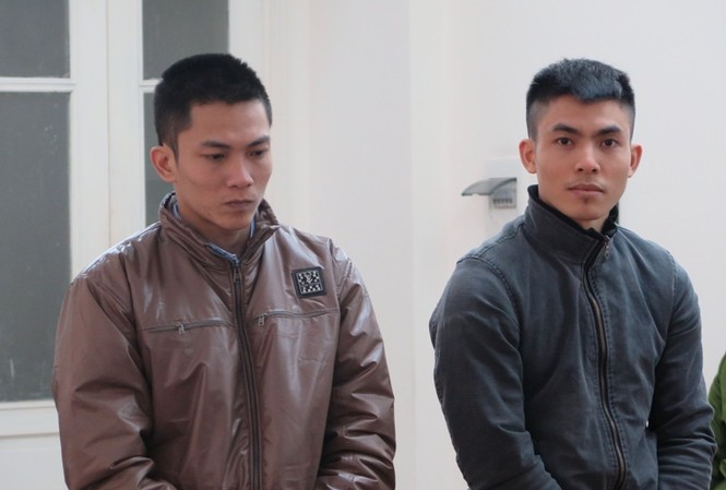 Làm giả chứng minh thư, lừa vay tiền hàng loạt ngân hàng Các bị cáo tại tòa.