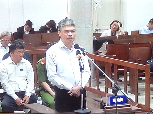 Xét xử ông Đinh La Thăng: Đề nghị làm rõ 20 tỷ đồng 'đối ngoại' Bị cáo Nguyễn Xuân Sơn - nguyên TGĐ OJB sau giữ chức Phó TGĐ PVN.