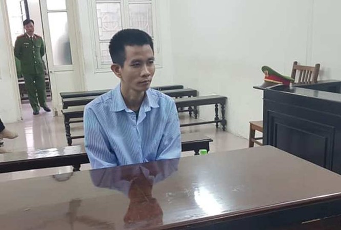 Chém trọng thương tình địch dù chuẩn bị ly hôn Bị cáo Nguyễn Văn Hiệp tại tòa.
