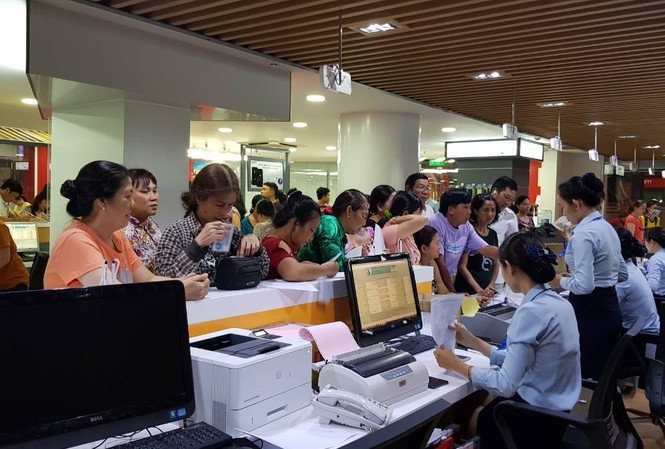 Lo 'vỡ trận', nhà mạng bổ sung nhiều cách cập nhật thông tin cá nhân Lo 'vỡ trận', nhà mạng bổ sung nhiều cách cập nhật thông tin cá nhân