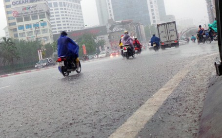 Mưa ngâu năm nay đến sớm một tháng Mưa ngâu năm nay đến sớm một tháng