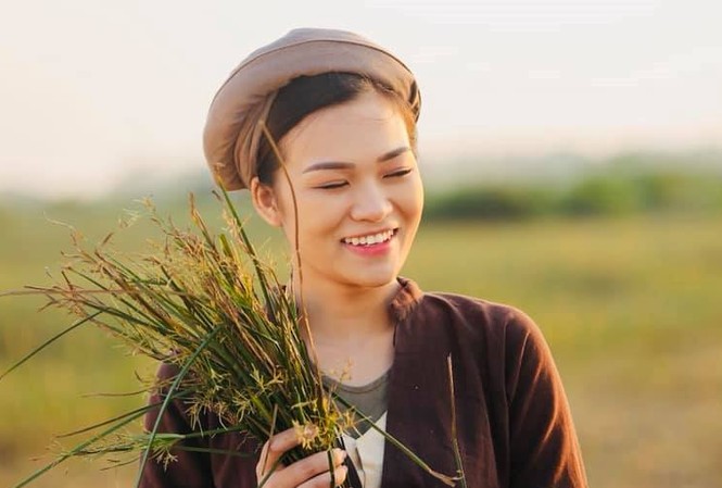 Ca sỹ trẻ Ngọc Thúy ra mắt MV “Duyên Tình Xứ Thanh” Ca sỹ trẻ Ngọc Thúy ra mắt MV “Duyên Tình Xứ Thanh”