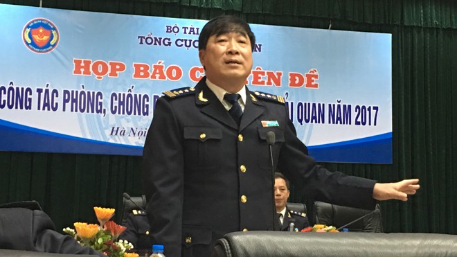 Nhiều đường dây lớn bị triệt phá, tại sao buôn lậu vẫn nóng? Cục trưởng Nguyễn Phi Hùng chia sẻ với báo chí