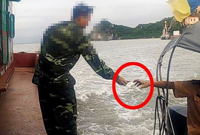 Báo Tiền Phong đạt 2 giải C báo chí Quốc gia Loạt bài Cận cảnh mãi lộ trên sông của Báo Tiền Phong giành Giải C Báo chí Quốc gia năm lần thứ XII - năm 2017
