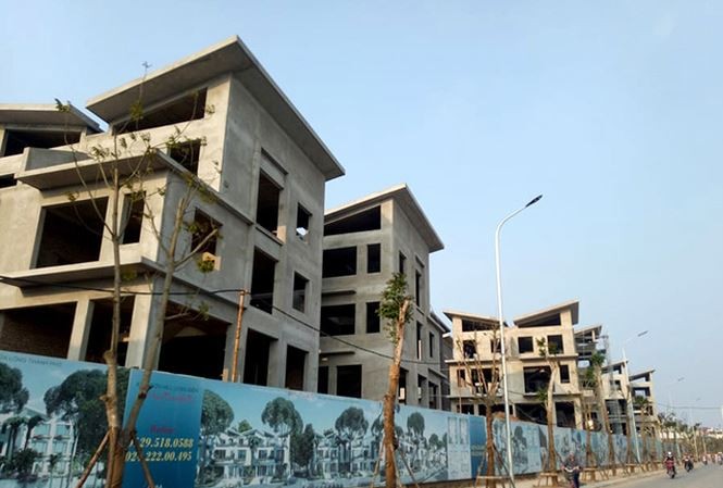 Bộ Xây dựng nói về 26 biệt thự Khai Sơn sai phạm được cấp phép Phó Thủ tướng yêu cầu Hà Nội báo cáo về việc cấp phép cho 26 biệt thự tại Khu đô thị Khai Sơn City.