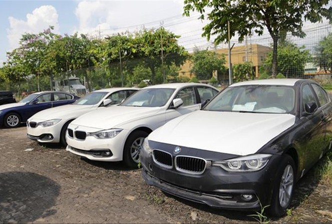 Nhiều cá nhân liên quan hành vi trốn thuế trong vụ buôn lậu xe BMW Lô xe 133 ô tô BMW của Euro Auto nhập về vẫn đang nằm cảng VICT
