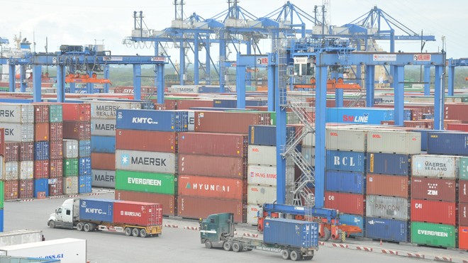 Vụ 2 công ty nhập lậu phế liệu được phát hiện như thế nào? Cảng Cát Lái ùn tắc nghiêm trọng vì hàng nghìn container phế liệu tồn đọng chưa được giải tỏa. Ảnh: Tuấn Nguyễn