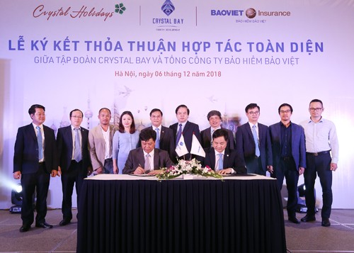 Bảo Việt bắt tay cùng Tập đoàn hàng đầu về du lịch Crystal Bay Lễ ký kết Thỏa thuận Hợp tác toàn diện giữa Tập đoàn Crystal Bay và Tổng công ty Bảo hiểm Bảo Việt