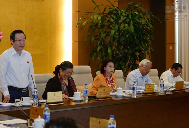 Phân bổ vốn ODA: “Cái này khó hiểu lắm!” Phó Chủ tịch Quốc hội Phùng Quốc Hiển phát biểu tại phiên họp