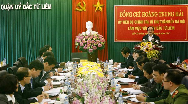 Bí thư Hà Nội: 'Cấm kinh doanh nếu tái chiếm vỉa hè' Bí thư Thành ủy Hà Nội Hoàng Trung Hải phát biểu tại buổi làm việc