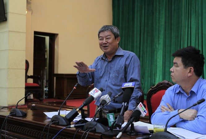 Hà Nội giải thích việc vỡ đê Chương Mỹ, phủ nhận 'vỡ có kế hoạch' Hà Nội giải thích việc vỡ đê Chương Mỹ, phủ nhận 'vỡ có kế hoạch'