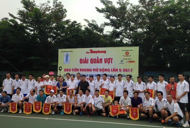 Sôi động giải tenis chào mừng 64 năm báo Tiền Phong ra số đầu tiên Sôi động giải tenis chào mừng 64 năm báo Tiền Phong ra số đầu tiên