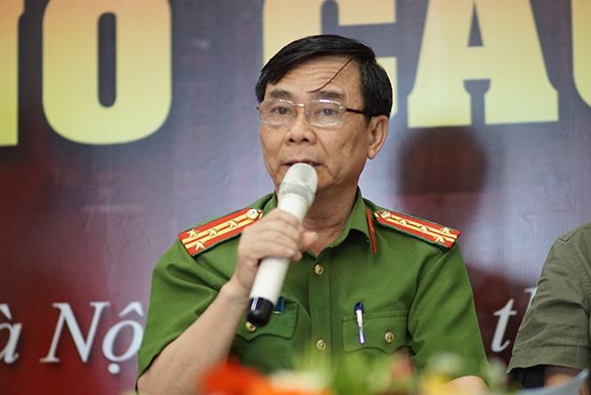 Chuyển cơ quan điều tra nếu 29 chung cư vi phạm PCCC chây ì Đại tá Trần Văn Vụ- Trưởng phòng Hướng dẫn chỉ đạo về phòng cháy, Cảnh sát PCCC Hà Nội.