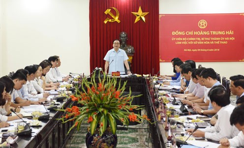 Hà Nội yêu cầu siết chặt quản lý di tích Bí thư Thành ủy Hà Nội Hoàng Trung Hải phát biểu tại buổi làm việc