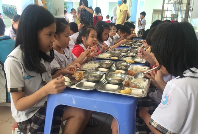 Xuất hiện nhiều thông tin giả về an toàn thực phẩm Học sinh nhập viện thường bị quy kết bị ngộ độc thực phẩm (ảnh minh họa)
