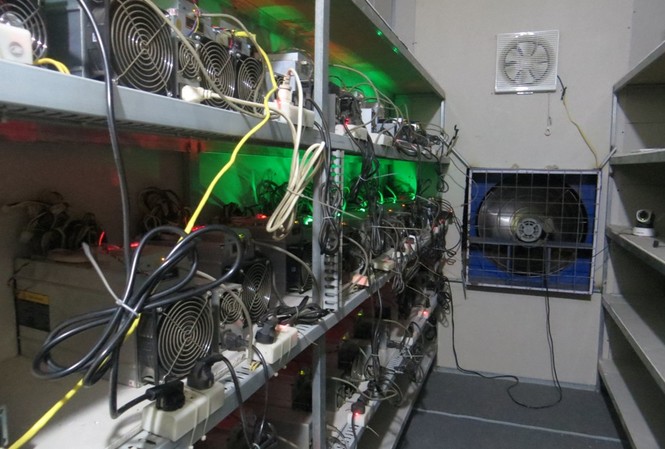 Hơn 7.000 'trâu cày' Bitcoin đã nhập về TPHCM Hơn 7.000 máy đào Bitcoin nhập về TPHCM trong năm 2017