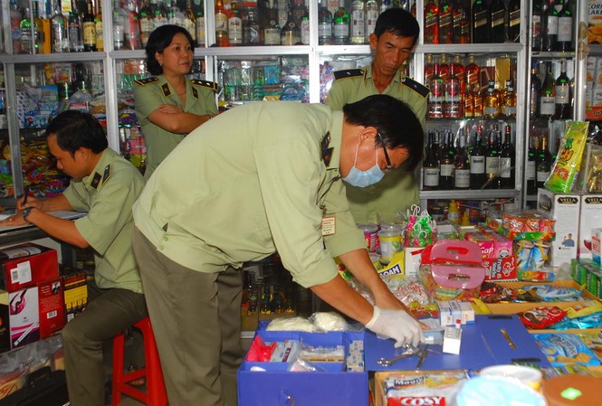 TPHCM lập 12 đoàn kiểm tra an toàn thực phẩm Tết 2018 sẽ có 12 đoàn chuyên ngành kiểm tra an toàn thực phẩm tại TPHCM