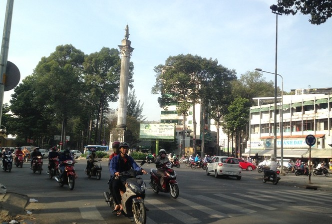 Đường phố TPHCM thông thoáng lạ thường sáng đi làm đầu năm Đường Sài Gòn thông thoáng trong ngày đầu đi làm sau kỳ nghỉ Tết Dương lịch