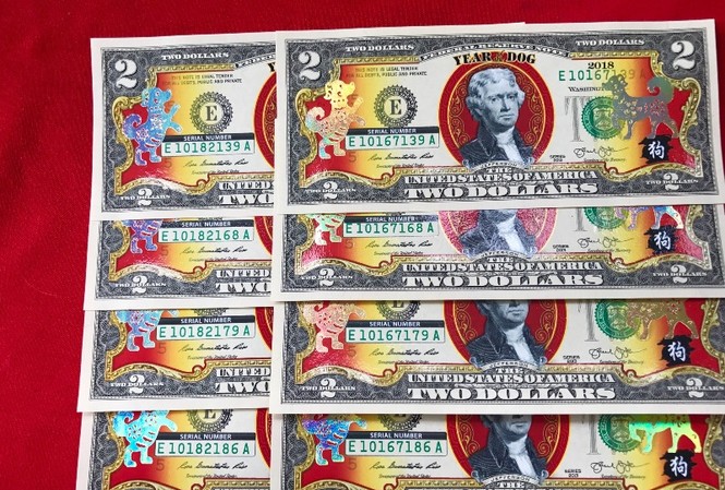 'Sốt' tờ 2 USD lì xì Tết in hình chó Tờ 2 USD hình có có giá lên tới 500.000 đồng/tờ