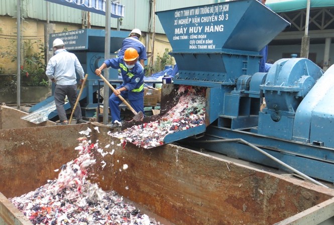 TPHCM liên tiếp phát hiện nhiều vụ sản xuất, kinh doanh hàng giả TPHCM thu giữ, tiêu hủy nhiều lô hàng giả, hàng lậu
