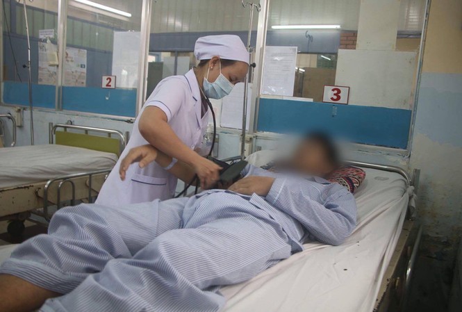 Can thiệp mạch cứu sống bệnh nhân suýt chết vì sốt xuất huyết Can thiệp mạch cứu sống bệnh nhân suýt chết vì sốt xuất huyết