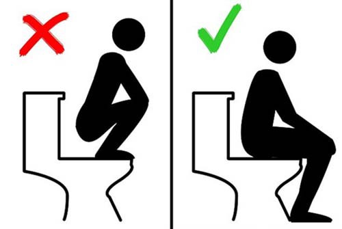 Ngồi xổm đi vệ sinh, nam thanh niên bị bồn cầu vỡ cứa rách mông Ngồi xổm đi vệ sinh, nam thanh niên bị bồn cầu vỡ cứa rách mông