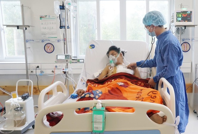 Mất gần hết máu, thanh niên 20 tuổi được cứu sống kỳ diệu Mất gần hết máu, thanh niên 20 tuổi được cứu sống kỳ diệu