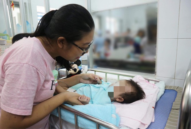 Bé gái 2 tháng tuổi mắc bệnh cực hiếm lần đầu phát hiện tại Việt Nam Hiện sức khỏe của bé đã ổn định