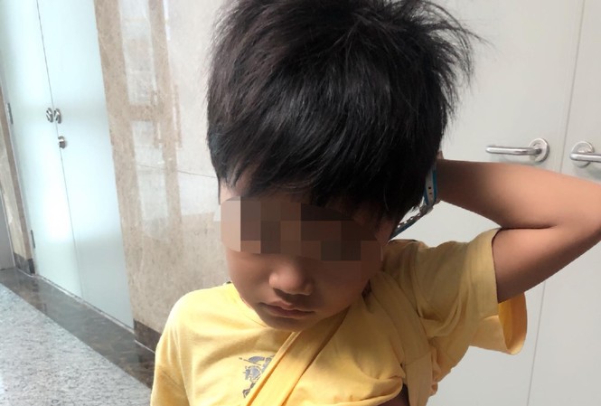 Cứu sống bé trai ói ra máu ồ ạt rất nguy kịch Cứu sống bé trai ói ra máu ồ ạt rất nguy kịch