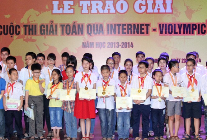 Giải Toán qua Internet, sân chơi của giới trẻ Giải Toán qua Internet, sân chơi của giới trẻ