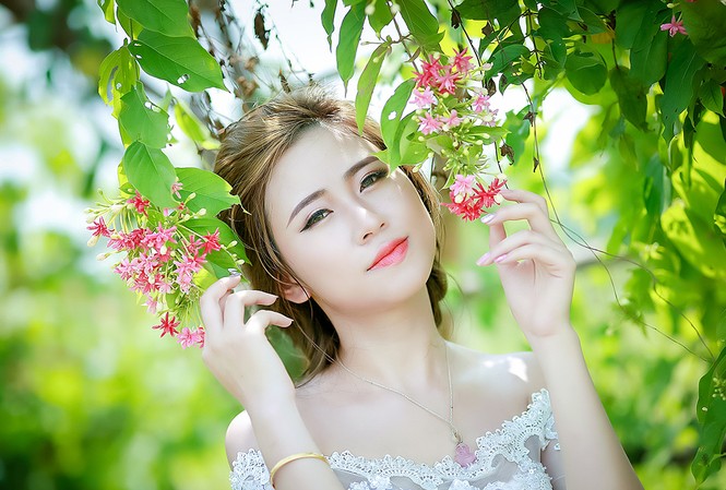 Ngắm thí sinh iMiss Thăng Long diện áo cưới tinh khôi Ngắm thí sinh iMiss Thăng Long diện áo cưới tinh khôi