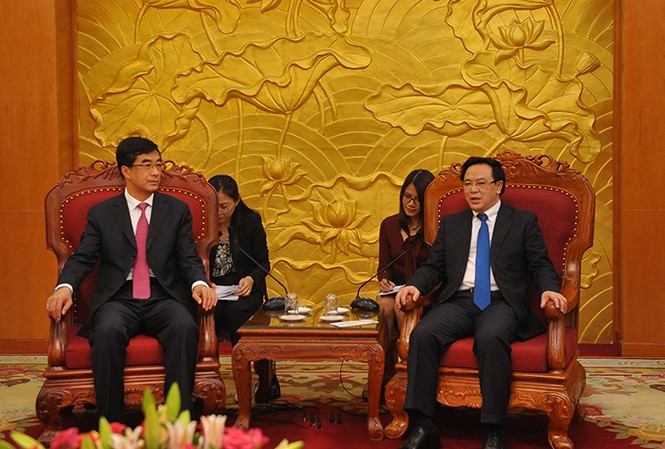 Liên hoan thanh niên là điểm sáng nổi bật trong quan hệ Việt – Trung Trưởng ban Đối ngoại T.Ư Hoàng Bình Quân (phải ảnh) tiếp Bí thư thứ nhất T.Ư Đoàn TNCS Trung Quốc Tần Nghi Trí