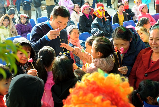'Ngày chủ nhật cho em' đến với bệnh nhi Sơn La 'Ngày chủ nhật cho em' đến với bệnh nhi Sơn La