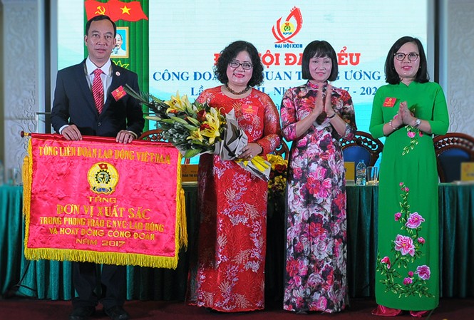 Chị Trần Thị Bích Ngọc tiếp tục làm Chủ tịch Công đoàn cơ quan T.Ư Đoàn Chị Trần Thị Bích Ngọc tiếp tục làm Chủ tịch Công đoàn cơ quan T.Ư Đoàn