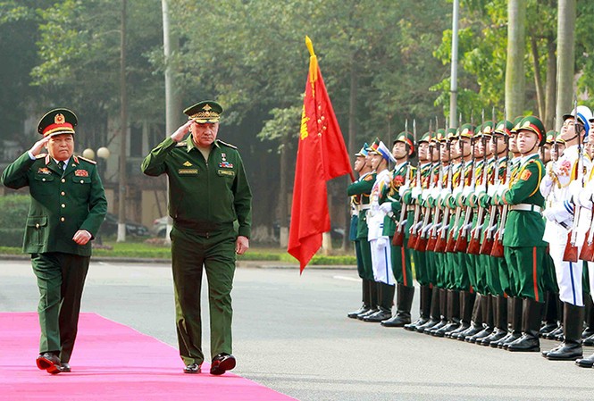Bộ trưởng Quốc phòng Ngô Xuân Lịch hội đàm Bộ trưởng Quốc phòng Nga Bộ trưởng Quốc phòng Ngô Xuân Lịch hội đàm Bộ trưởng Quốc phòng Nga