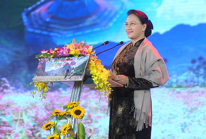 Chủ tịch Quốc hội: Đội bóng U23 vô địch trong lòng người dân Việt Nam Chủ tịch Quốc hội Nguyễn Thị Kim Ngân chúc mừng thành tích của đội tuyển U23 Việt Nam (ảnh: Xuân Tùng)