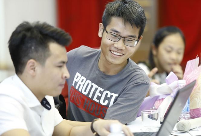 Quà 8/3 của cảnh sát hình sự và chàng trai vàng hoá học Quà 8/3 của cảnh sát hình sự và chàng trai vàng hoá học