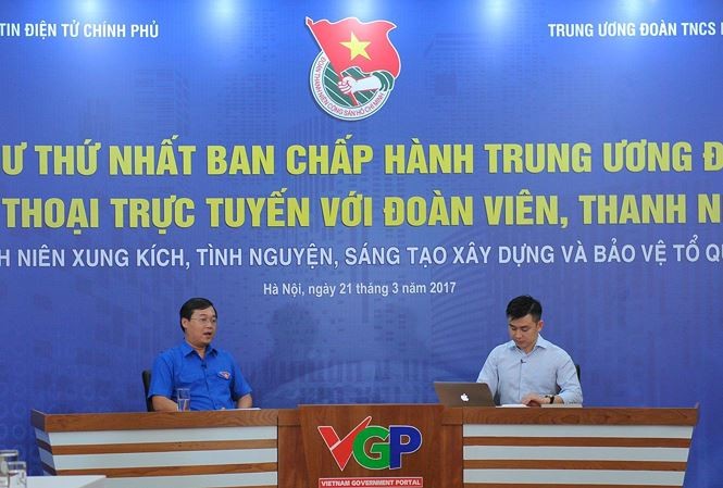 Bí thư thứ nhất T.Ư Đoàn đối thoại với đoàn viên thanh niên Việt Nam Ban Bí thư T.Ư Đoàn sẽ tổ chức đối thoại trực tuyến giữa Bí thư thứ nhất T.Ư Đoàn với ĐVTN năm 2018 với chủ đề “Tuổi trẻ sáng tạo dựng xây đất nước”. (Trong ảnh, là chương trình đối thoại trực tuyến năm 2017). Ảnh: Xuân Tùng