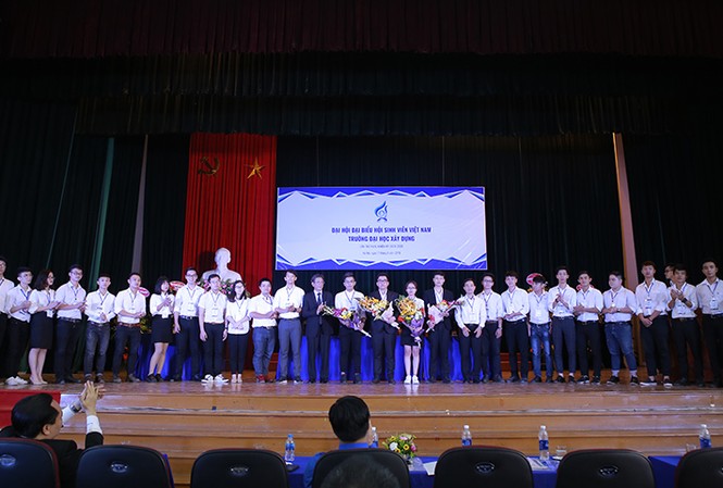 ĐH Hội Sinh viên Việt Nam trường ĐH Xây dựng nhiệm kỳ 2018 - 2020 Ra mắt ban chấp hành khoá mới