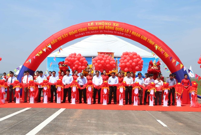 Thông xe Quốc lộ 1A mở rộng, đoạn qua tỉnh Quảng Trị Lễ thông xe mở rộng QL 1A đoạn qua tỉnh Quảng Trị ngày 20/10.