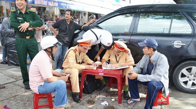 Bí thư Đà Nẵng 'vi hành' kiểm tra cảnh sát giao thông CSGT Đà Nẵng huy động lực lượng ra các "điểm nóng" để tuần tra, kiểm soát an ninh trật tự
