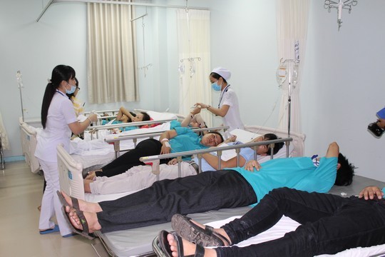 Đình chỉ bếp ăn tập thể không đủ điều kiện an toàn thực phẩm Đình chỉ bếp ăn tập thể không đủ điều kiện an toàn thực phẩm