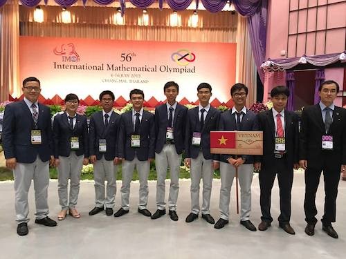 Tuyên dương học sinh đạt huy chương Olympic quốc tế 2015 Đoàn học sinh Việt Nam dự Olympic Toán quốc tế 2015