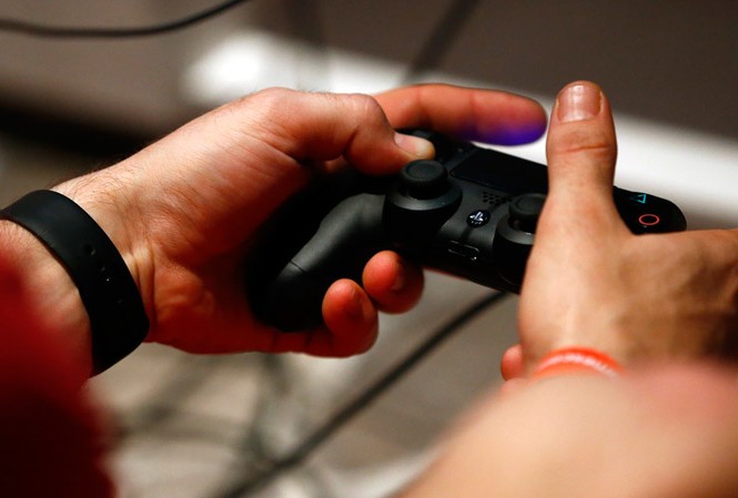 Truy tìm nghi phạm khủng bố qua... PlayStation Truy tìm nghi phạm khủng bố qua... PlayStation