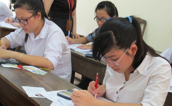 ĐH Bách khoa sơ tuyển theo kết quả Thí sinh thi đại học năm 2013. Ảnh: Hồ Thu