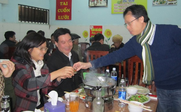 Cần có những tấm gương uống rượu đẹp Rất cần gương uống rượu đẹp. Ảnh: Ngọc Châu