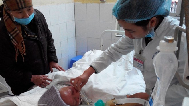 Thanh tra Sở Y tế tiếp tục làm việc với gia đình bệnh nhân Cụ Đỗ Thị Xuân được chuyển vào khoa Hồi sức nội nhưng giữa đường lại được đưa vào khoa Hồi sức ngoại điều trị