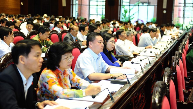 Cần tăng đại biểu chuyên trách lên 50% Ông Thảo cho rằng, cần tăng số lượng Đại biểu Quốc hội chuyên trách. Ảnh: Hồng vĩnh