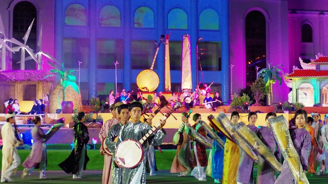 Chương mới Tình người, tình đất Phương Nam Festival Đờn ca tài tử Quốc gia khai mạc tối 25/4 tại Bạc Liêu