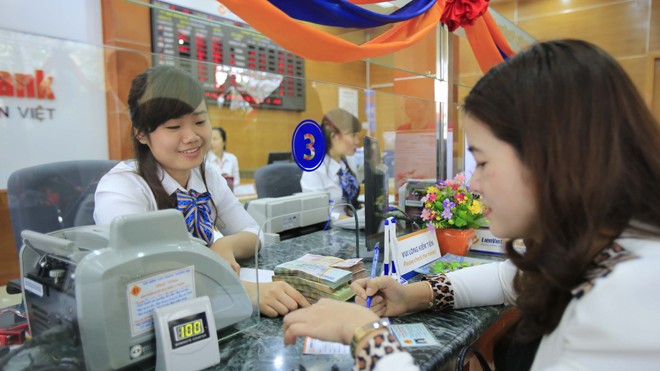 Nơm nớp lo 'ôm' nợ xấu Xử lý nợ xấu của các ngân hàng hiện còn vướng mắc nhiều thủ tục về pháp lý. Anh: Như Ý